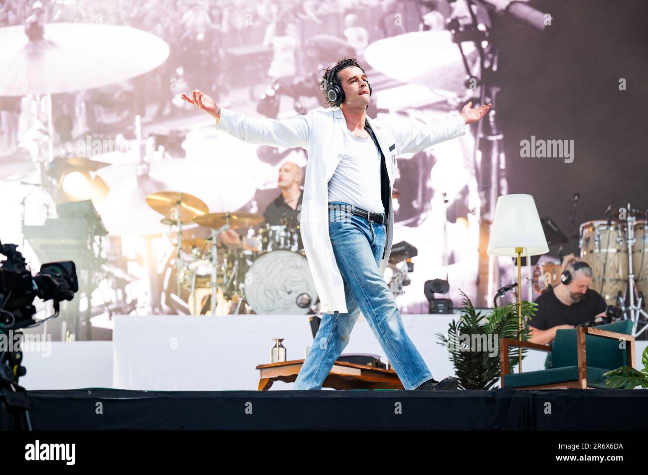 Manchester, Großbritannien. 11. Juni 2023 Matty Healy, Adam Hann, Ross MacDonald und George Daniel von der Band der 1975. Headline-Tag 2 des Parklife Festivals 2023, Kredit: Gary Mather/Alamy Live News Stockfoto