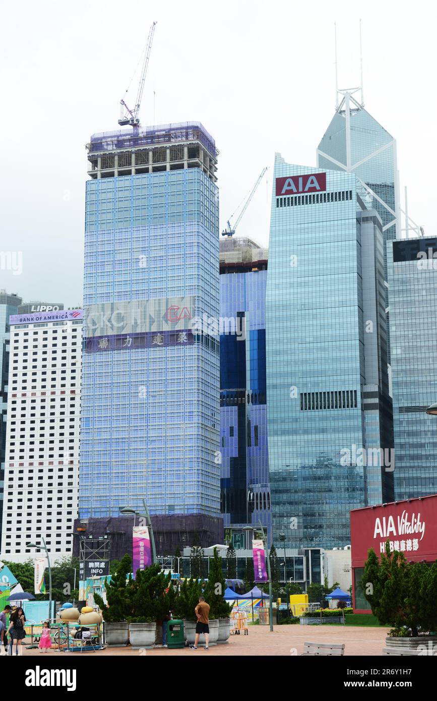 Neue Wolkenkratzer werden in Admiralty, Hongkong, gebaut. Stockfoto