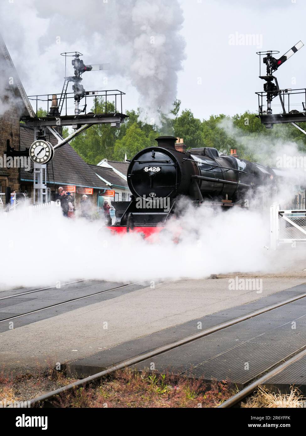 North York Moors Railway Dampfmaschine Eric Treacy am Bahnhof Grosmont Stockfoto