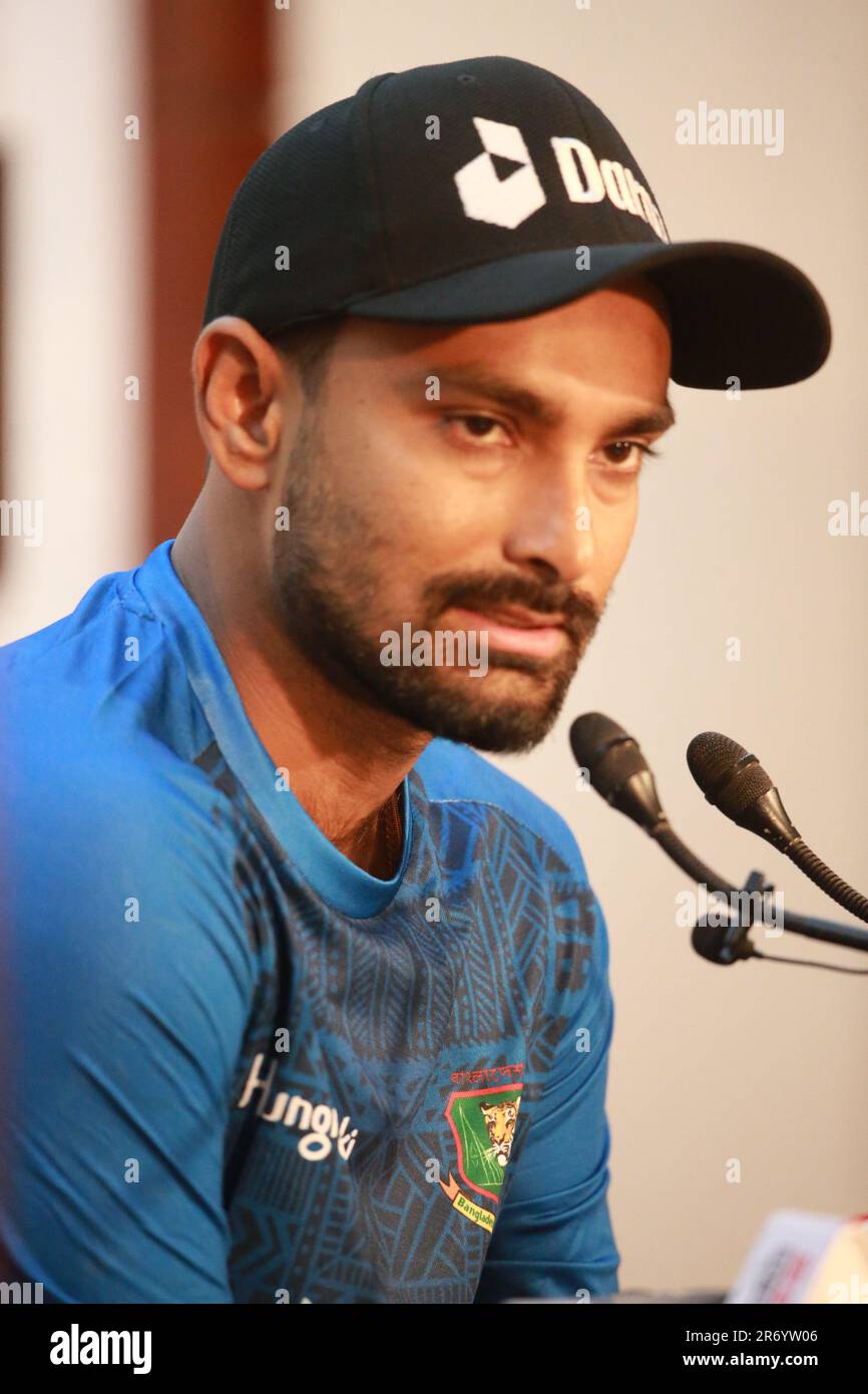 Vor dem spricht Captain Litton das des BangladeschTestteams auf der