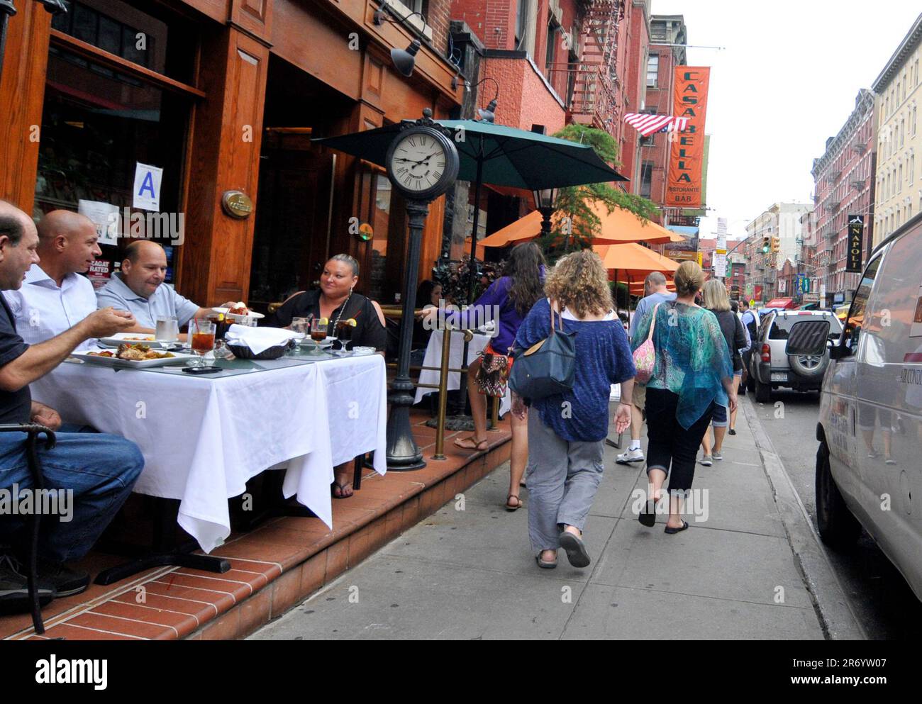 Die lebendige Mulberry Street in Little Italy, Manhattan, New York City, USA. Stockfoto