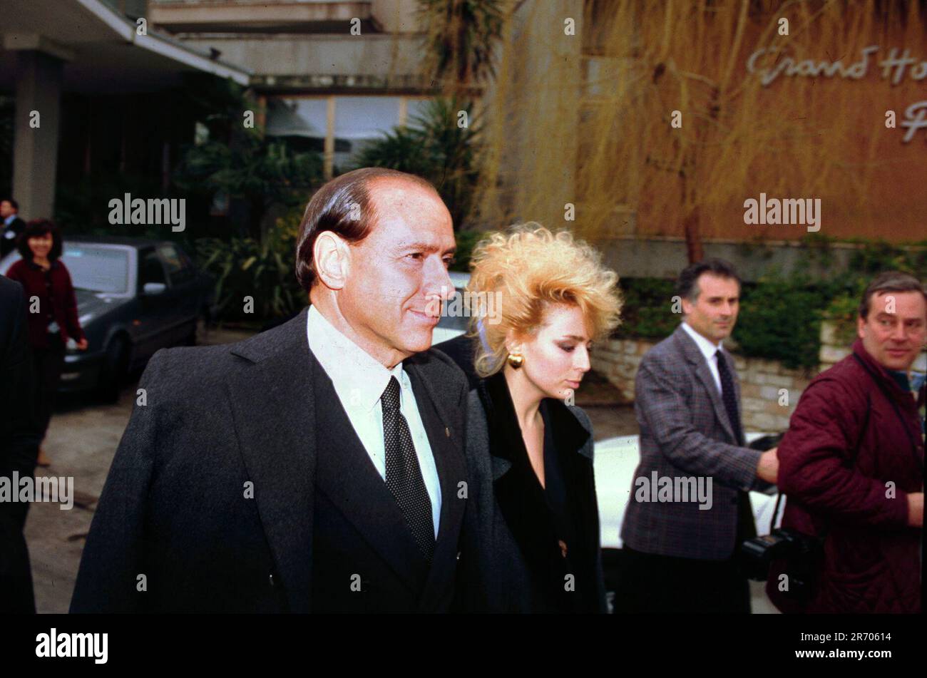 Photo Repertory, Italien. 30. Juni 2023. SILVIO BERLUSCONI UND DIE TOCHTER MARINA ( - 1993-01-31, Moroni/GIACOMINOFOTO) das Foto kann in Bezug auf den Kontext, in dem es aufgenommen wurde, verwendet werden, und ohne die diffamierende Absicht des Anstands der repräsentierten Personen redaktionelle Verwendung nur Kredit: Unabhängige Fotoagentur/Alamy Live News Stockfoto