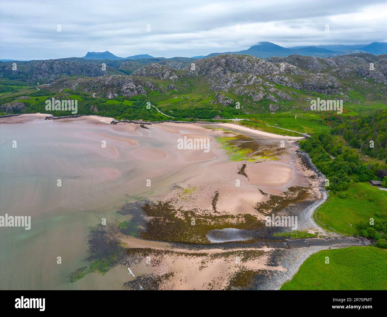 Luftaufnahme der Küste an der Gruinard Bay in Wester Ross, Schottland, Großbritannien Stockfoto