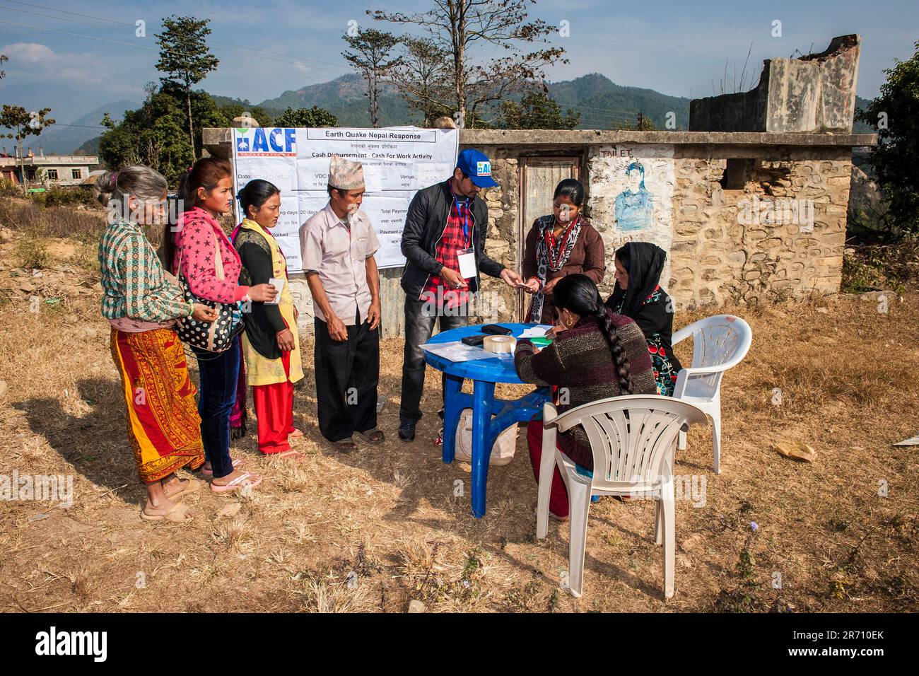 Nepal. Nuwakot Bezirk. Ein Jahr nach dem Erdbeben. Humanitäre Hilfe Stockfoto
