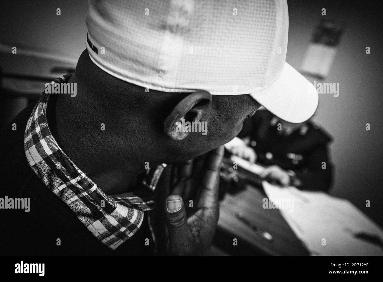 Italien. Pavia. Polizeihauptquartier. Flüchtlinge. Afrikanische Flüchtlinge Stockfoto
