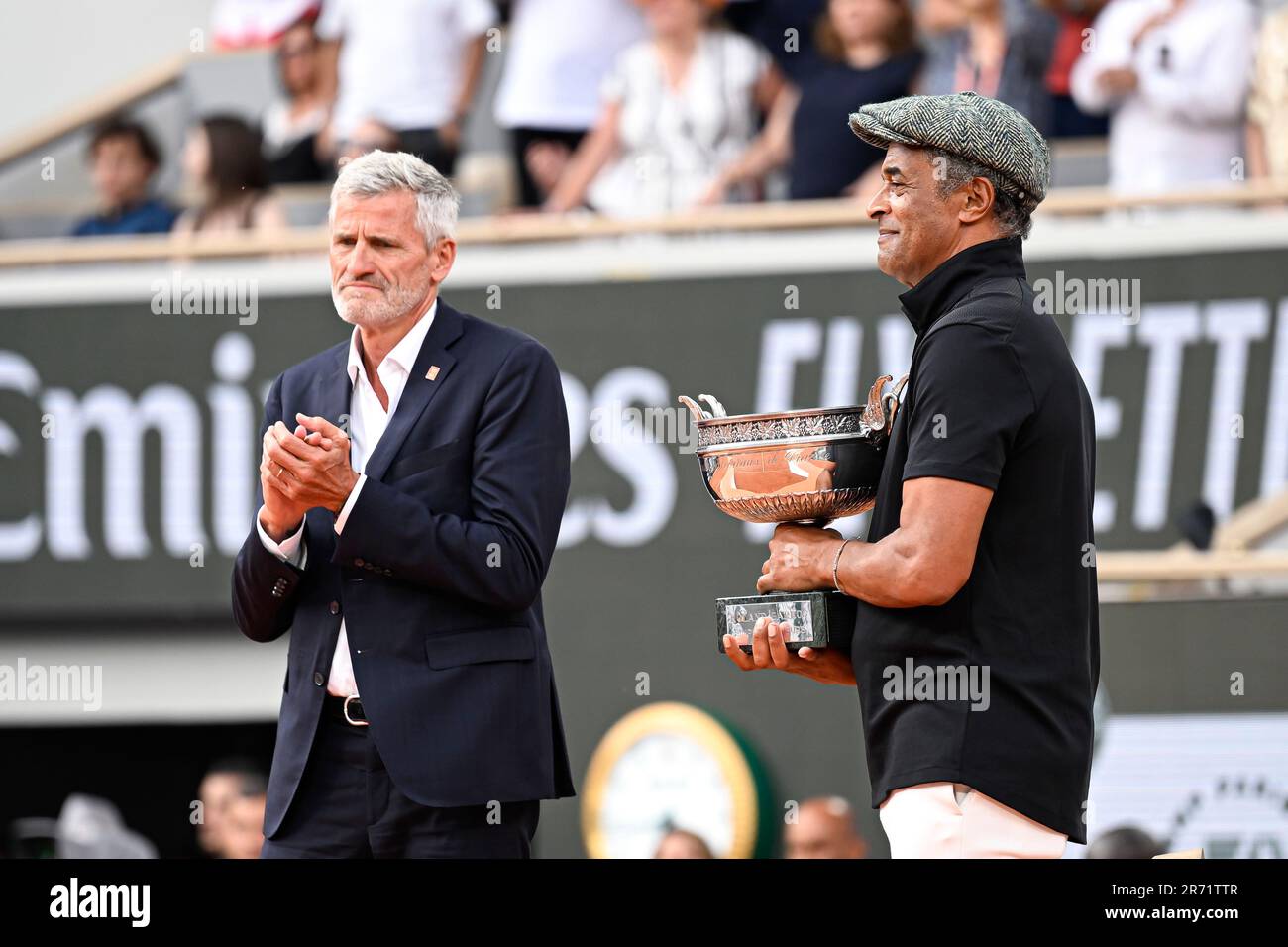 Paris, Frankreich. 11. Juni 2023. Yannick Noah und Gilles Moretton während des French Open-Finales, Grand-Slam-Tennisturnier am 11. Juni 2023 im Roland-Garros-Stadion in Paris, Frankreich. Kredit: Victor Joly/Alamy Live News Stockfoto