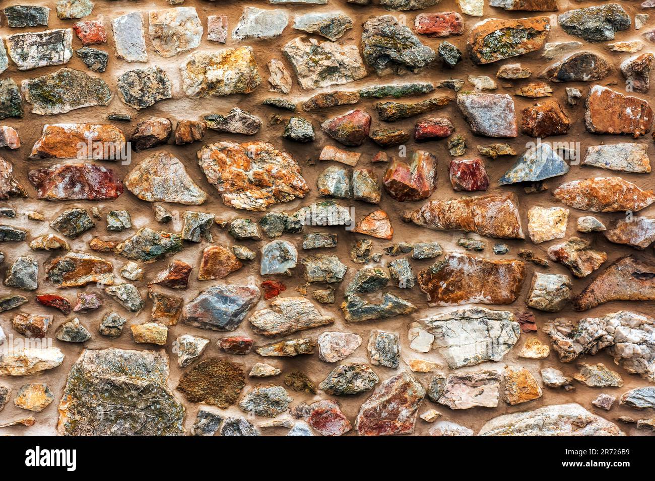 Die Konsistenz der Steinwand. Hintergrundstruktur der Steinmauer der alten Burg. Steinwand als Hintergrund oder Textur. Stockfoto Die Konsistenz der Steinwand. Hintergrundstruktur der Steinmauer der alten Burg. Steinwand als Hintergrund oder Textur. Stockfoto