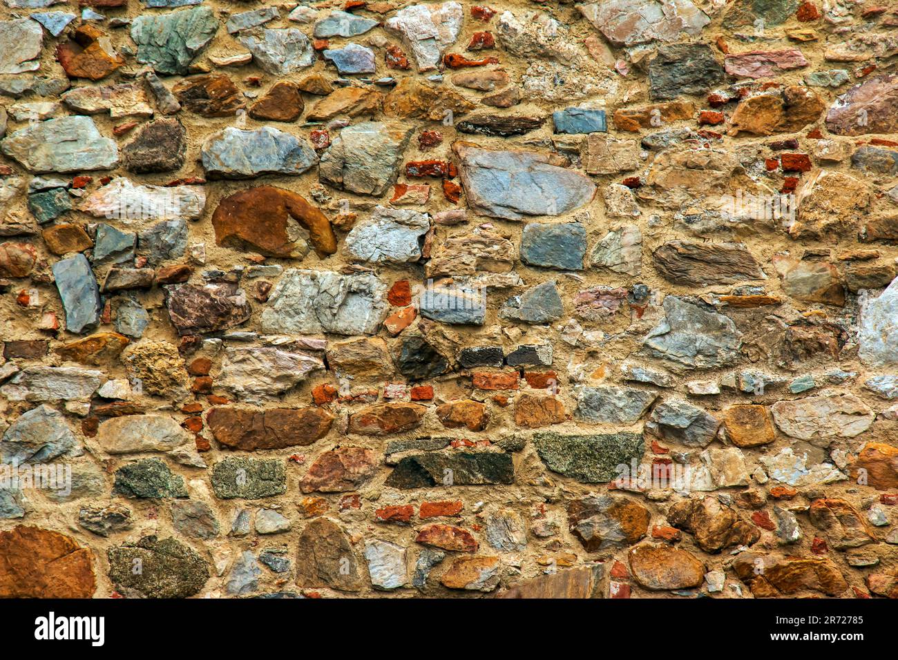 Die Konsistenz der Steinwand. Hintergrundstruktur der Steinmauer der alten Burg. Steinwand als Hintergrund oder Textur. Stockfoto Die Konsistenz der Steinwand. Hintergrundstruktur der Steinmauer der alten Burg. Steinwand als Hintergrund oder Textur. Stockfoto