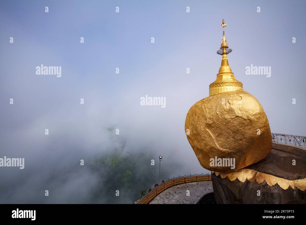 Kyaiktiyo Pagoda (Goldener Felsen), Mon State, Myanmar. Stockfoto
