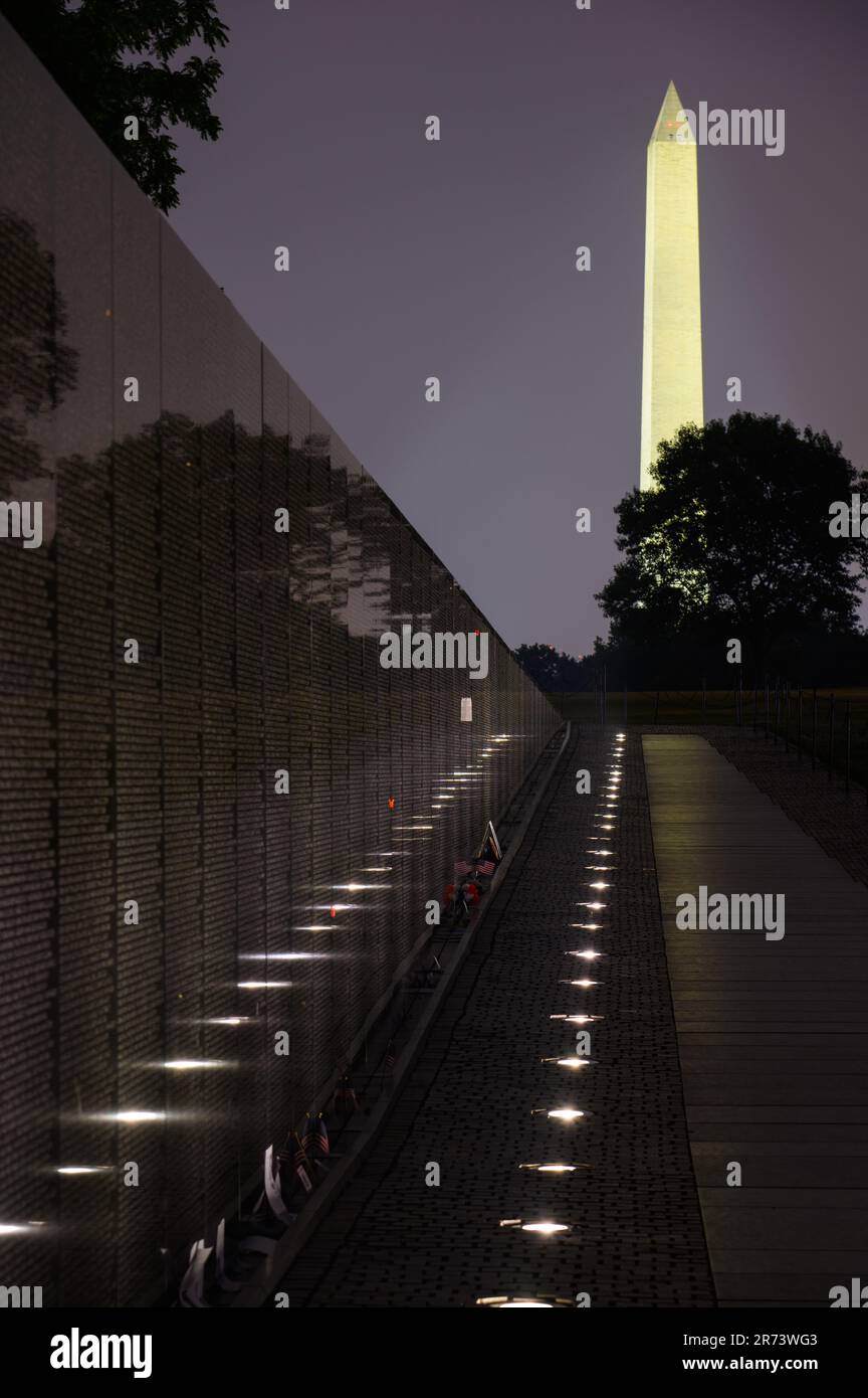 Das Vietnam war Memorial nach Einbruch der Dunkelheit in Washington DC Stockfoto
