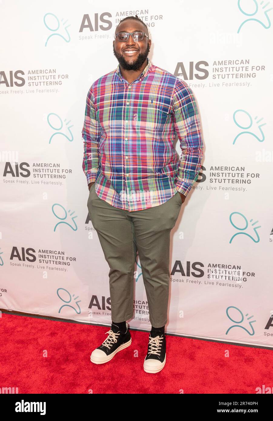 New York, New York, USA. 12. Juni 2023. Joshua Ezeudu nimmt am 12. Juni 2023 an der jährlichen Gala des American Institute for Stuttering 17. in der 583 Park Avenue in New York Teil (Kreditbild: © Lev Radin/ZUMA Press Wire), NUR REDAKTIONELLER GEBRAUCH! Nicht für den kommerziellen GEBRAUCH! Kredit: ZUMA Press, Inc./Alamy Live News Stockfoto