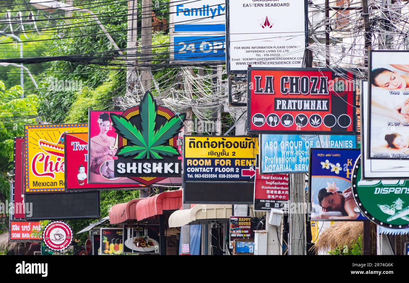 Pattaya, Thailand - Juni 13. 2023: Nach der Legalisierung von Cannabis in Thailand haben sich Orte, die Cannabisprodukte verkaufen, vermehrt, auch zwischen Bars und Stockfoto
