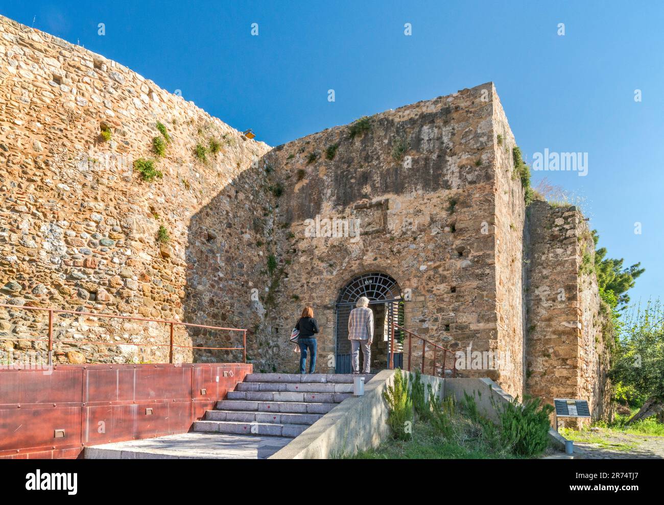 Eingangstor am Schloss Kalamata, 13. Jahrhundert, Stadt Kalamata, Halbinsel Peloponnes, Region Peloponnes, Griechenland Stockfoto
