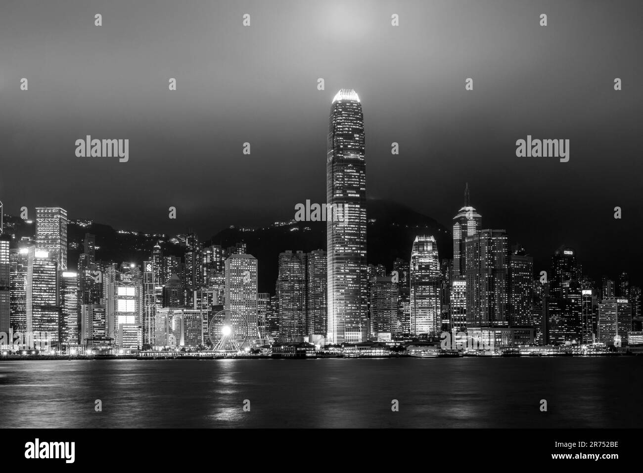 Die Skyline Von Hong Kong Island Bei Nacht, Hongkong, China. Stockfoto