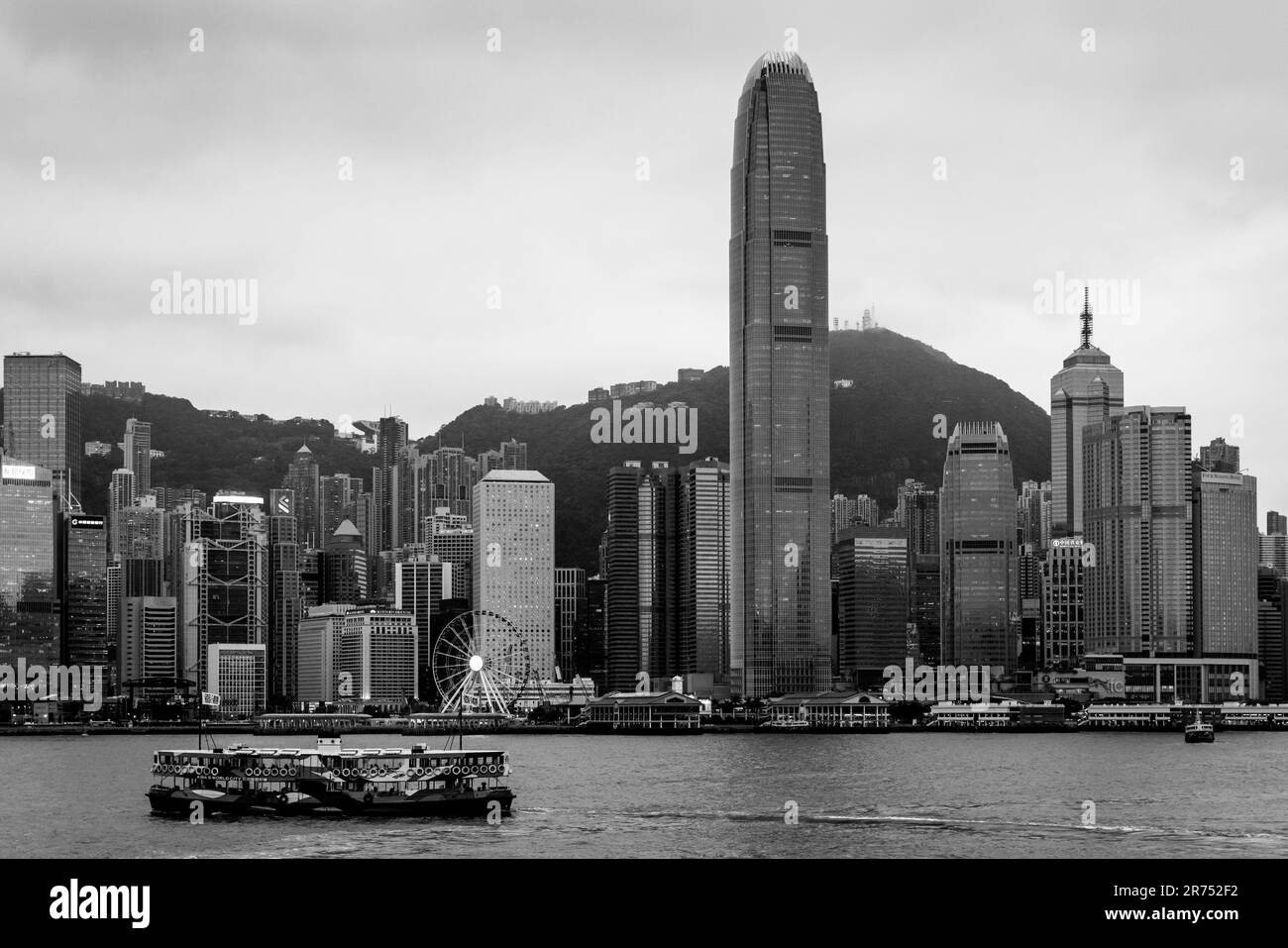 Star Ferry und Hong Kong Island Skyline, Hongkong, China. Stockfoto