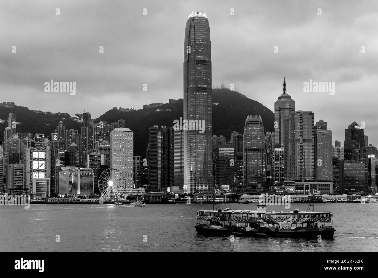 Star Ferry und Hong Kong Island Skyline, Hongkong, China. Stockfoto