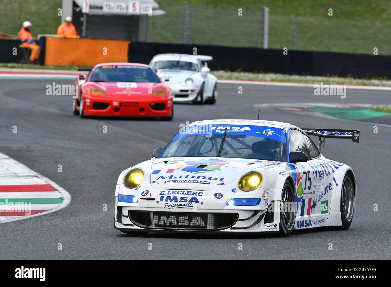 Scarperia, 2. April 2023: Porsche 997 GT3 RSR Jahr 2009 in Aktion während des Mugello Classic 2023 auf dem Mugello Circuit in Italien. Stockfoto