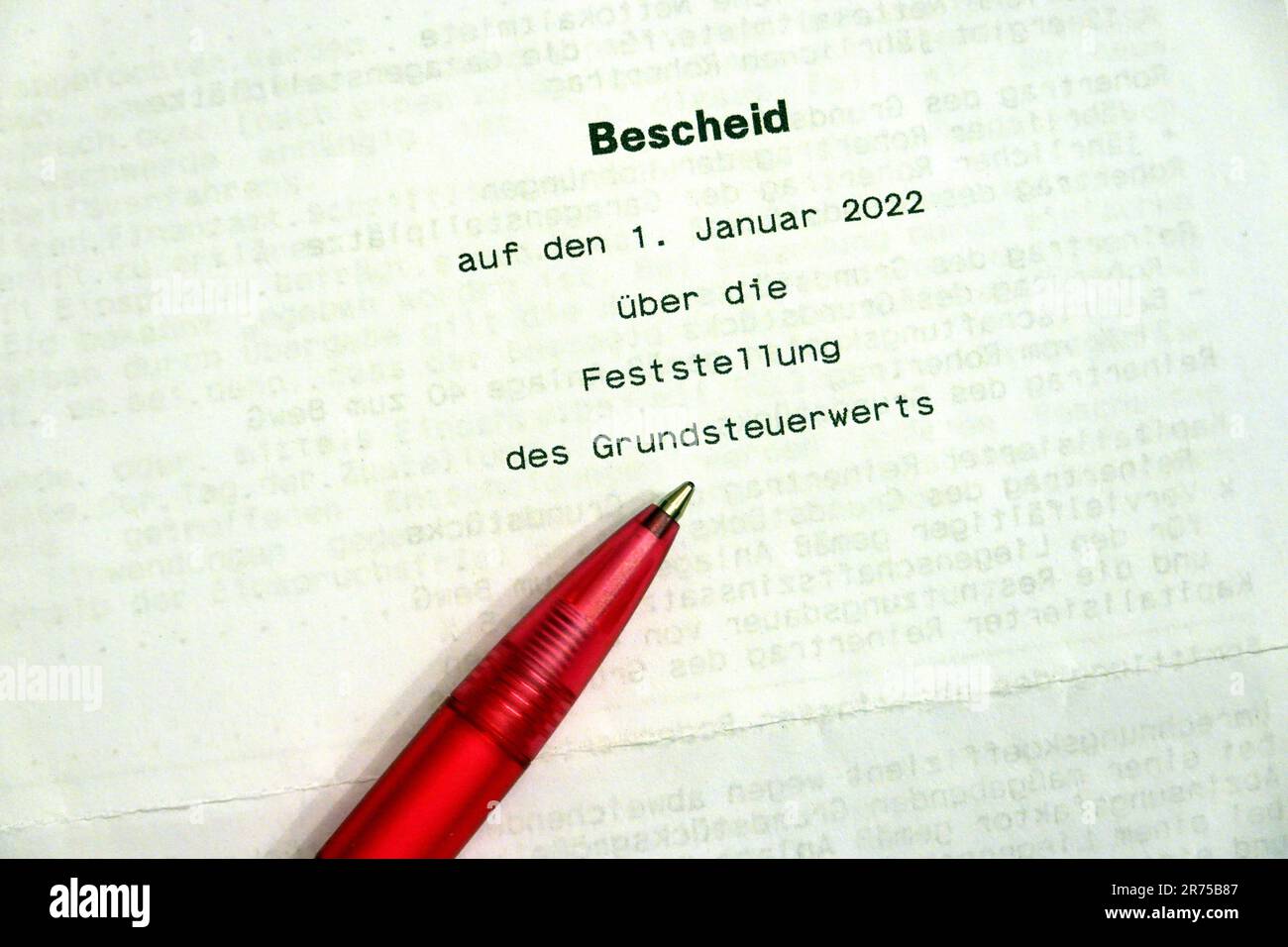 Mitteilung über die Grundsteuer-Bemessung des Grundsteuerwertes, symbolisches Bild, Deutschland, Nordrhein-Westfalen, Weilerswist Stockfoto