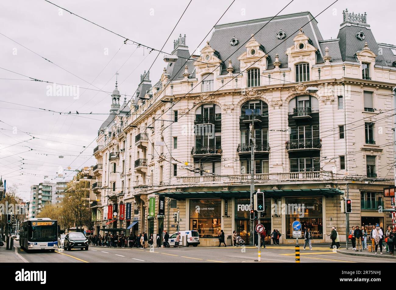 Lausanne, Schweiz - 8. April 2019: Innenstadt Von Lausanne, Place Bel-Air Stockfoto