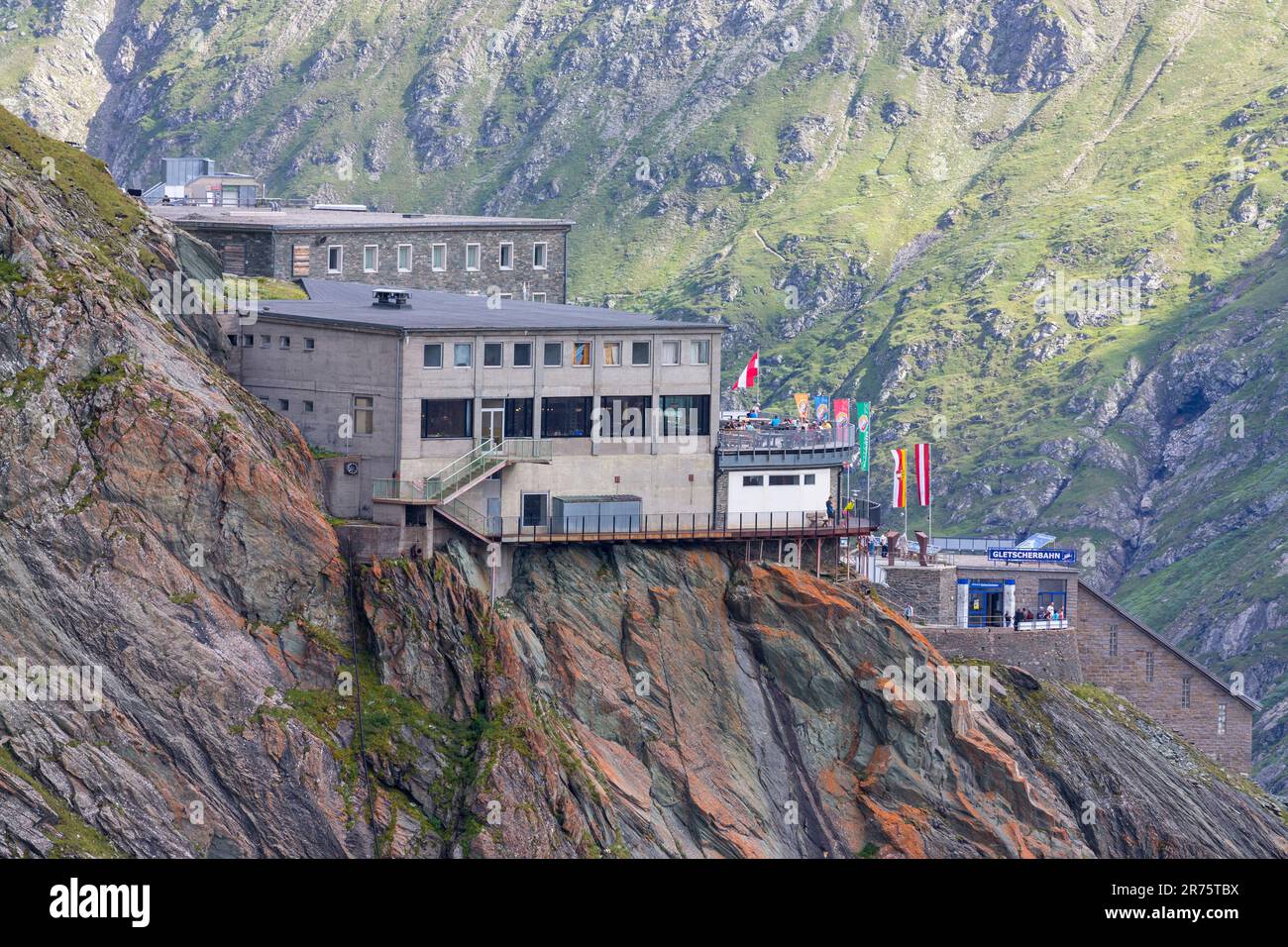 Kostenloses Wanddeck, Parkhaus, Kaiser-Franz-Josefs-Höhe Besucherzentrum, aus Sicht des Gamsgrube. Stockfoto