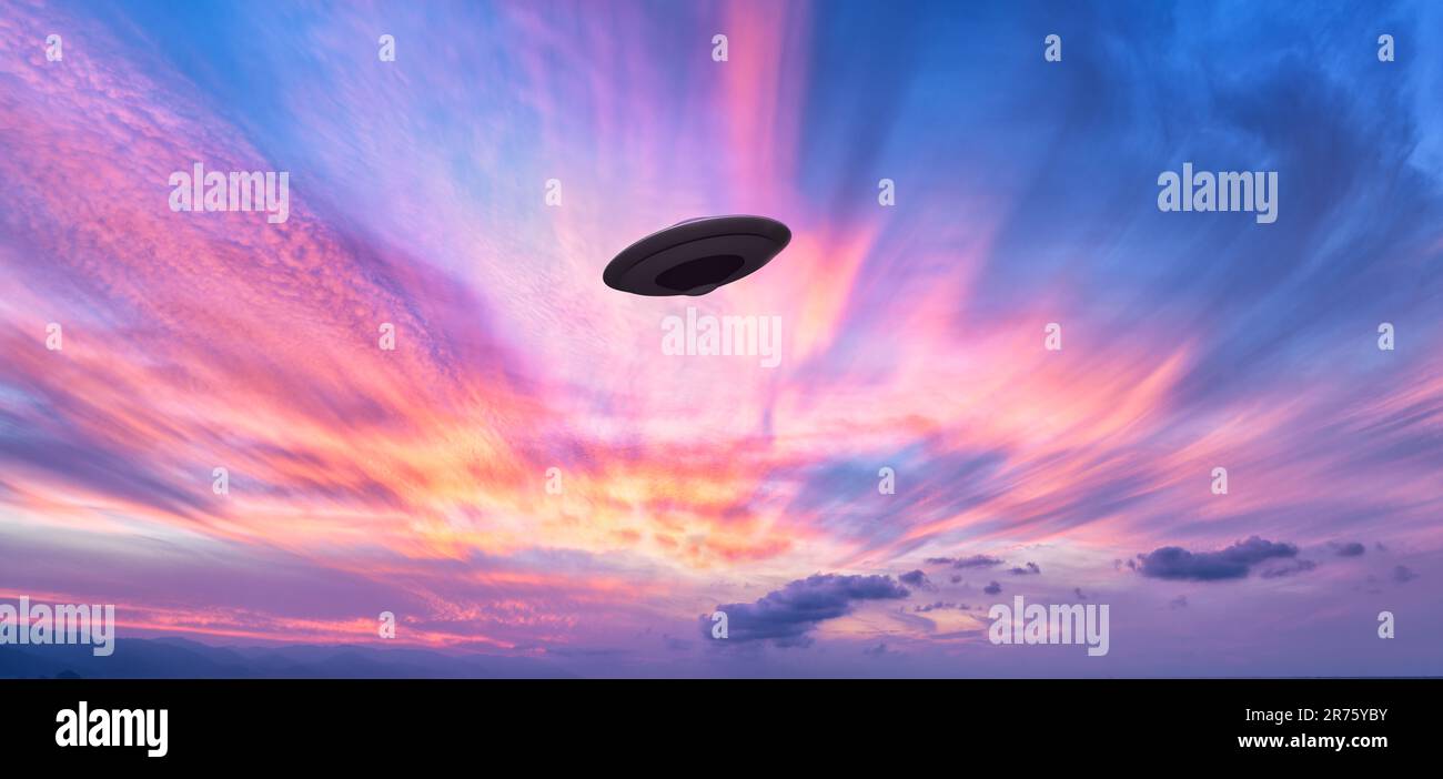 Eine Unidentifizierte Untertasse Mit Fliegendem Objekt Schwebt Im Surrealen Himmel Von Corlorful Stockfoto