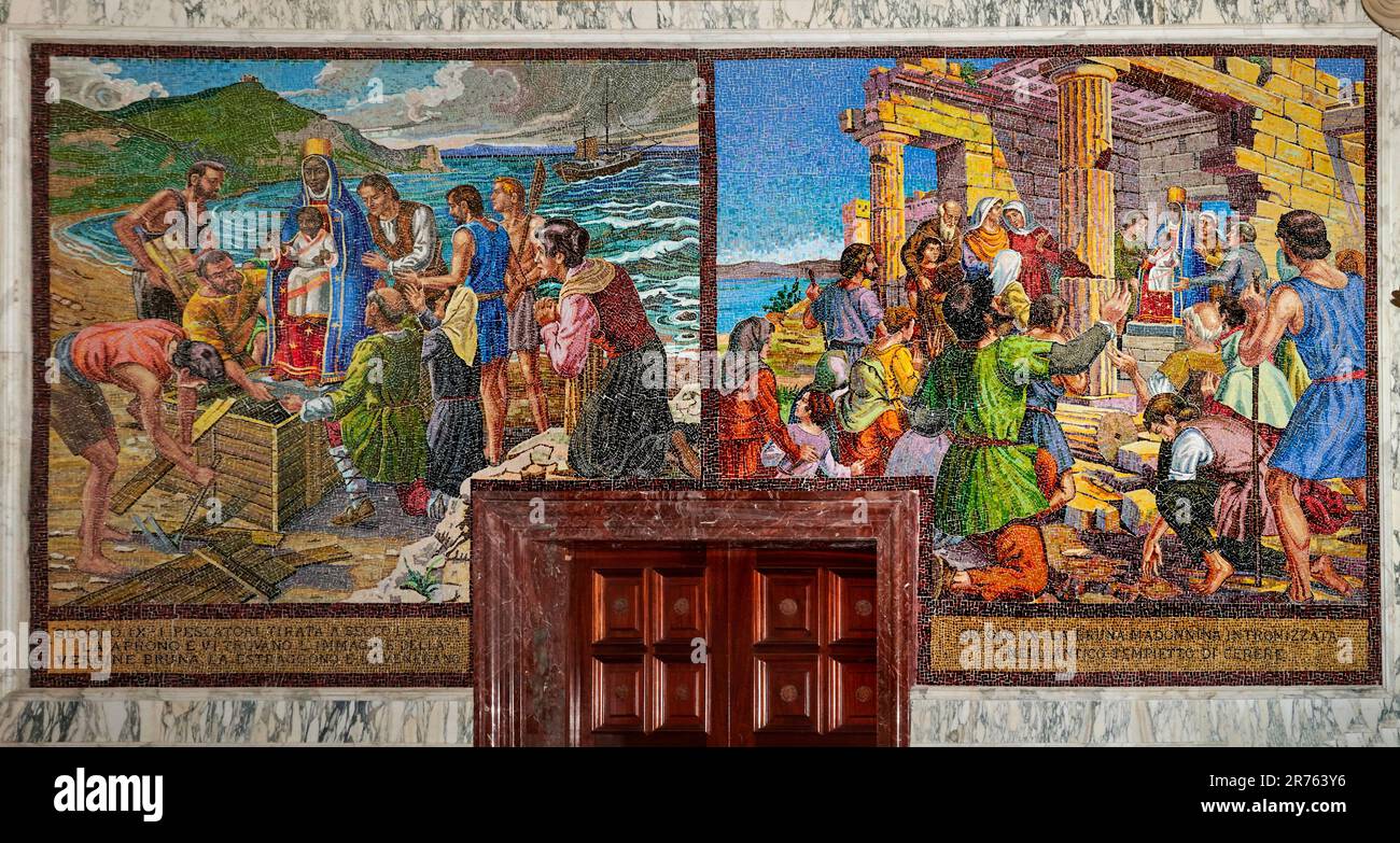 Naufragio dell’imbarcazione col recupero dell’icona e Intronizzazione della staua nel primitivo tempio pagano - mosaico - Scuola del Mosaico di Mont Stockfoto