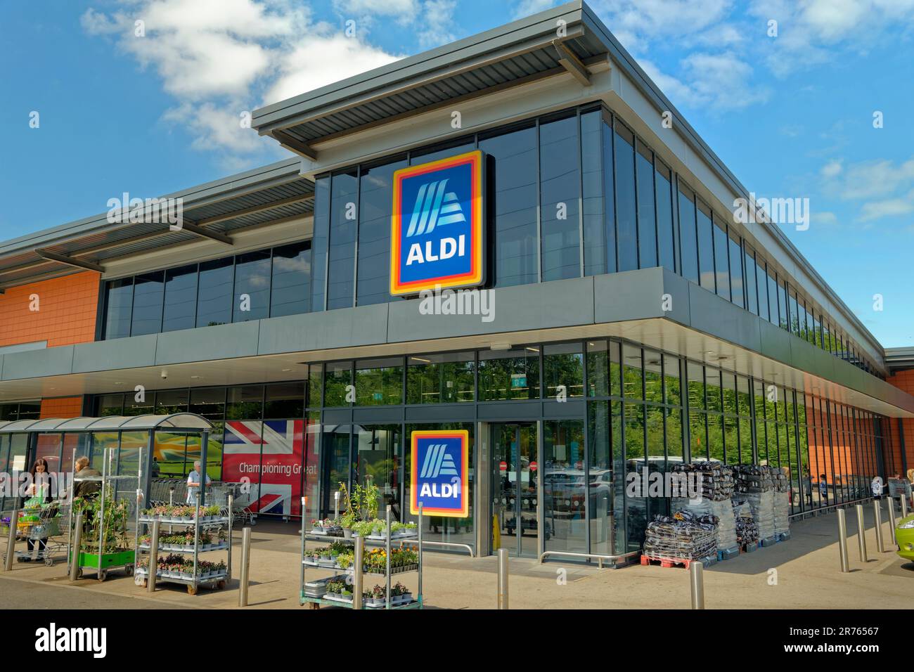 UK Aldi Einzelhandelsgeschäft in Northwich in Cheshire, England. Stockfoto