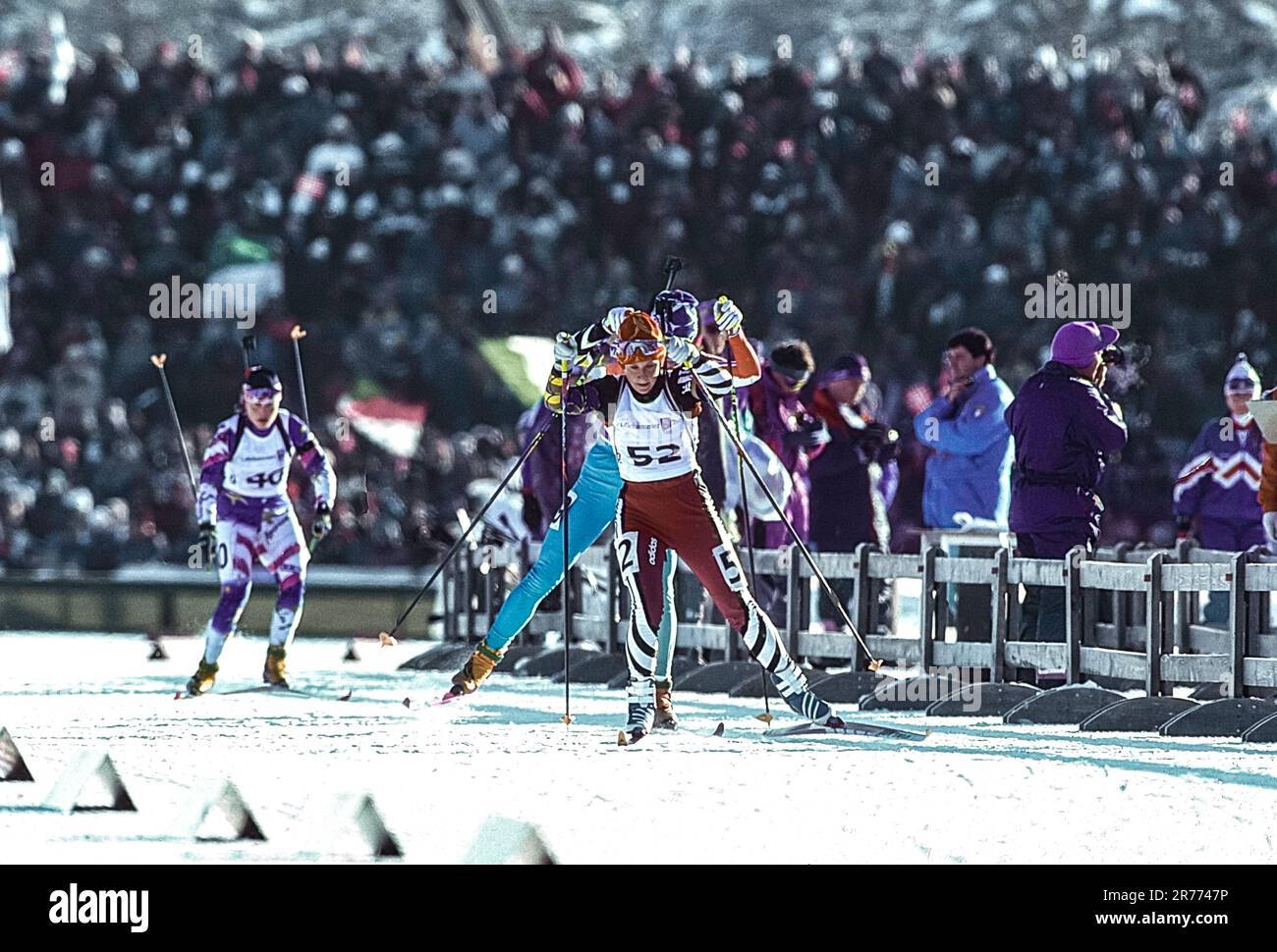 Svetlana Paramygina (BLR) tritt bei den Olympischen Winterspielen 1994 im 15 km langen Individualwettbewerb „Women's Biathlon“ an. Stockfoto