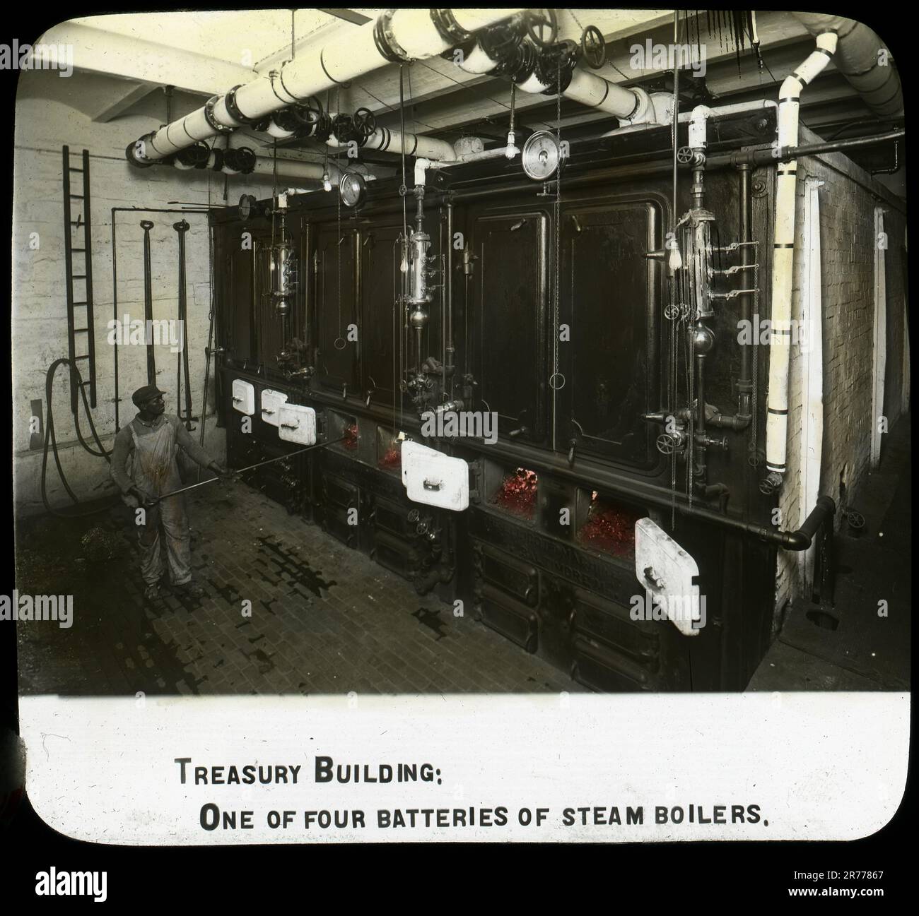 Treasury Building - eine von vier Dampfkesselbatterien. Fotografien des Personals, der Einrichtungen und Aktivitäten des Finanzministeriums. Finanzministerium Stockfoto