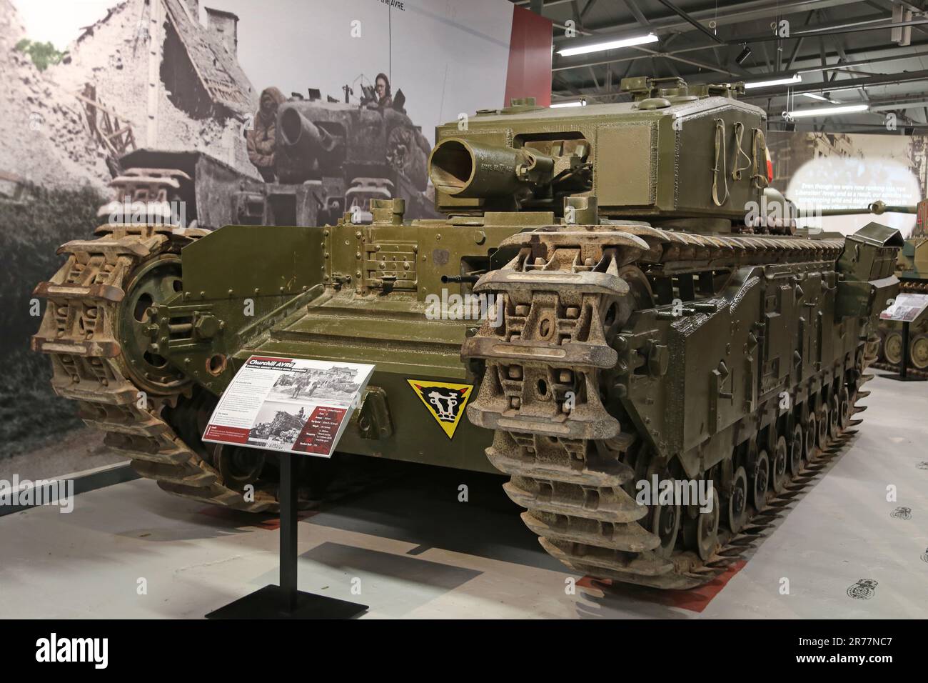 WW2 British Churchill AVRE, Tank Museum, Bovington Camp, Dorchester, Dorset, England, Großbritannien, Großbritannien, Großbritannien, Großbritannien, Europa Stockfoto
