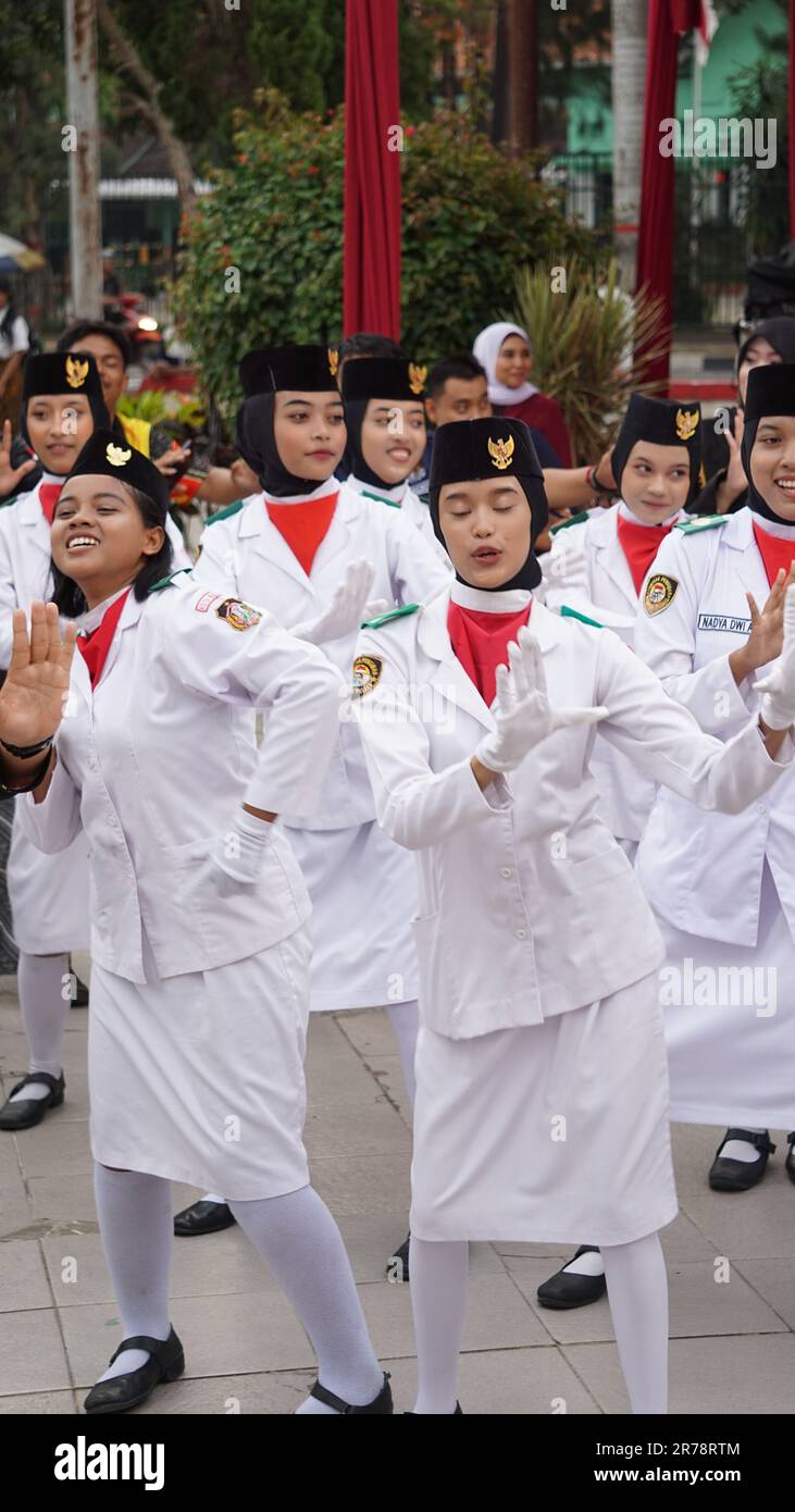 Indonesische Flaggenraiser auf (nationaler Karneval) Stockfoto