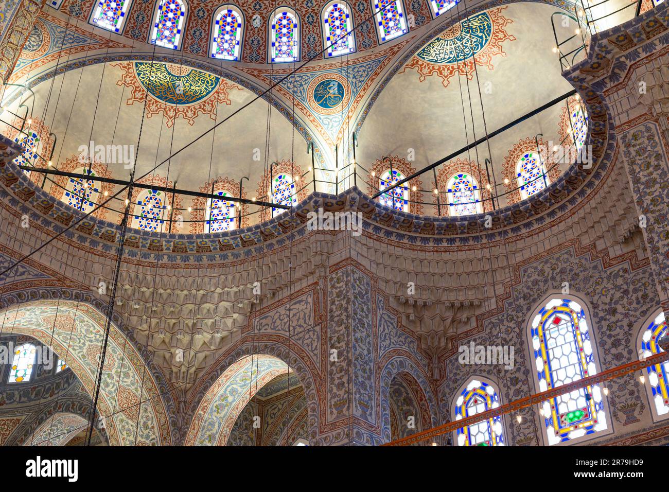 Architektonische Details der Sultanahmet-Moschee, auch bekannt als Blaue Moschee. Istanbul Turkiye - 5.15.2023 Stockfoto