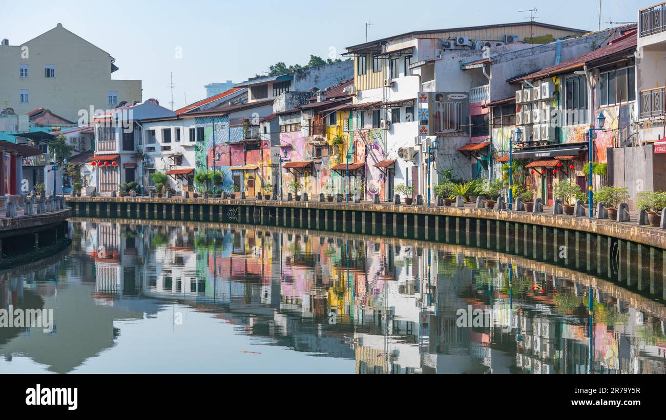 Die malerischen, historischen Straßen entlang des Flusses Malacca in der Stadt Malakka, Malaysia Stockfoto