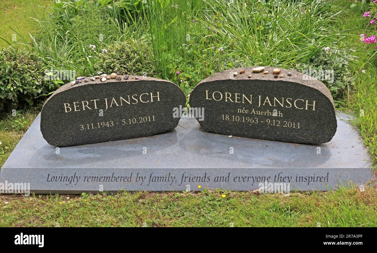 Grab von Bert Jansch & loren Jansch, von Pentangle, Akustikgitarrist und Sänger-Songwriter, begraben im Highgate Cemetery, London, Swain's Lane, N6 6PJ Stockfoto