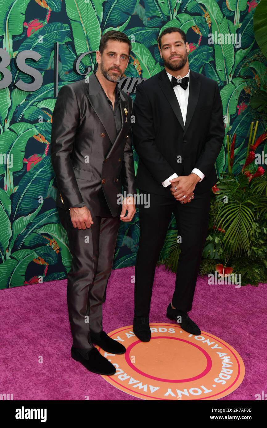 Aaron Rodgers und CJ Uzomah Stockfoto