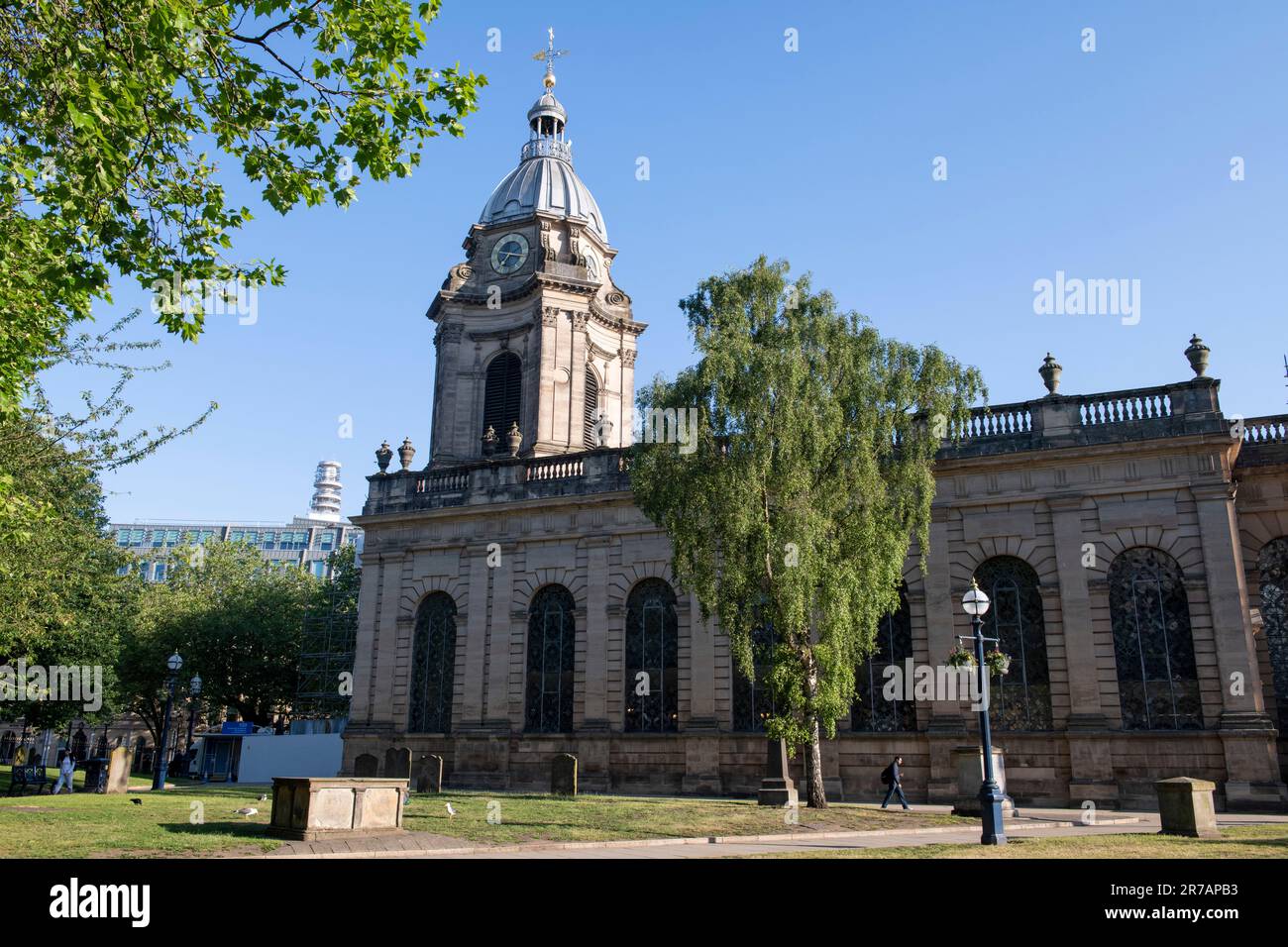 Sonniger Tag in der St. Philip's Cathedral, Birmingham City West Midlands England Großbritannien Stockfoto