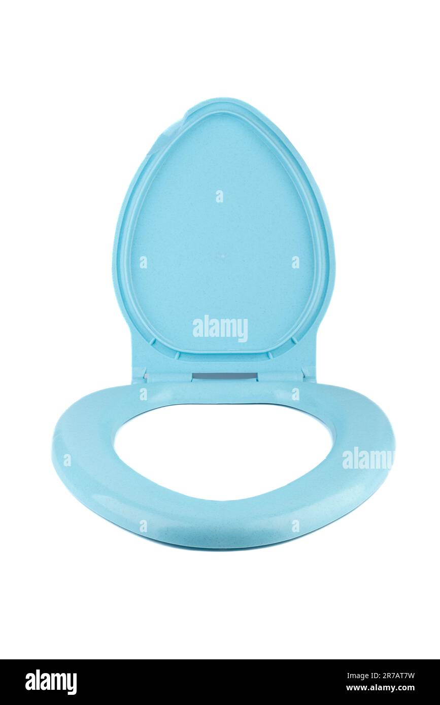 Blauer Toilettensitz mit offenem Deckel, isoliert auf weißem Hintergrund. Speicherplatz kopieren. Stockfoto