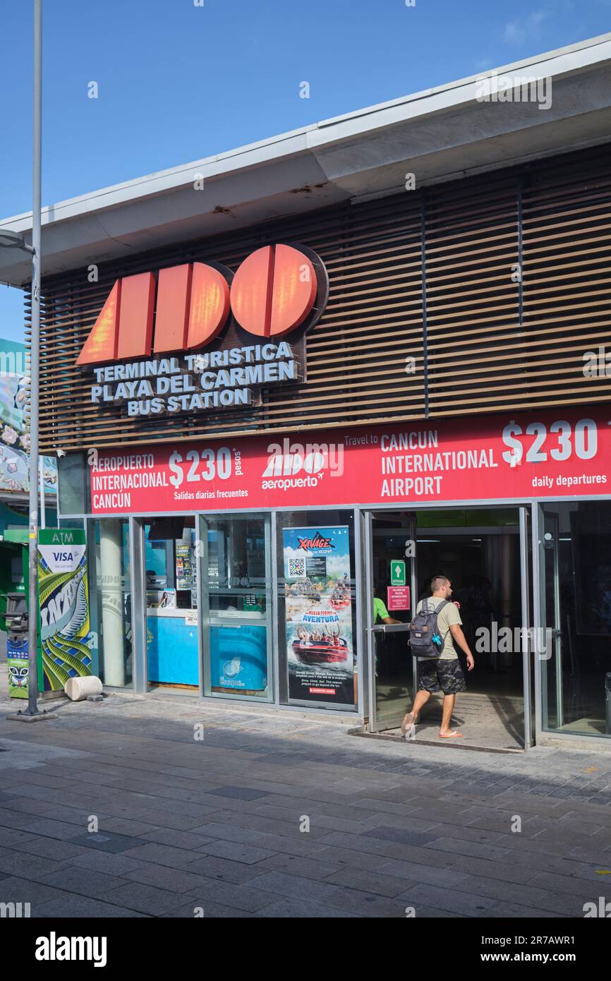 BUSBAHNHOF ADO in Playa Del Carmen Yucatan Mexixo Stockfoto
