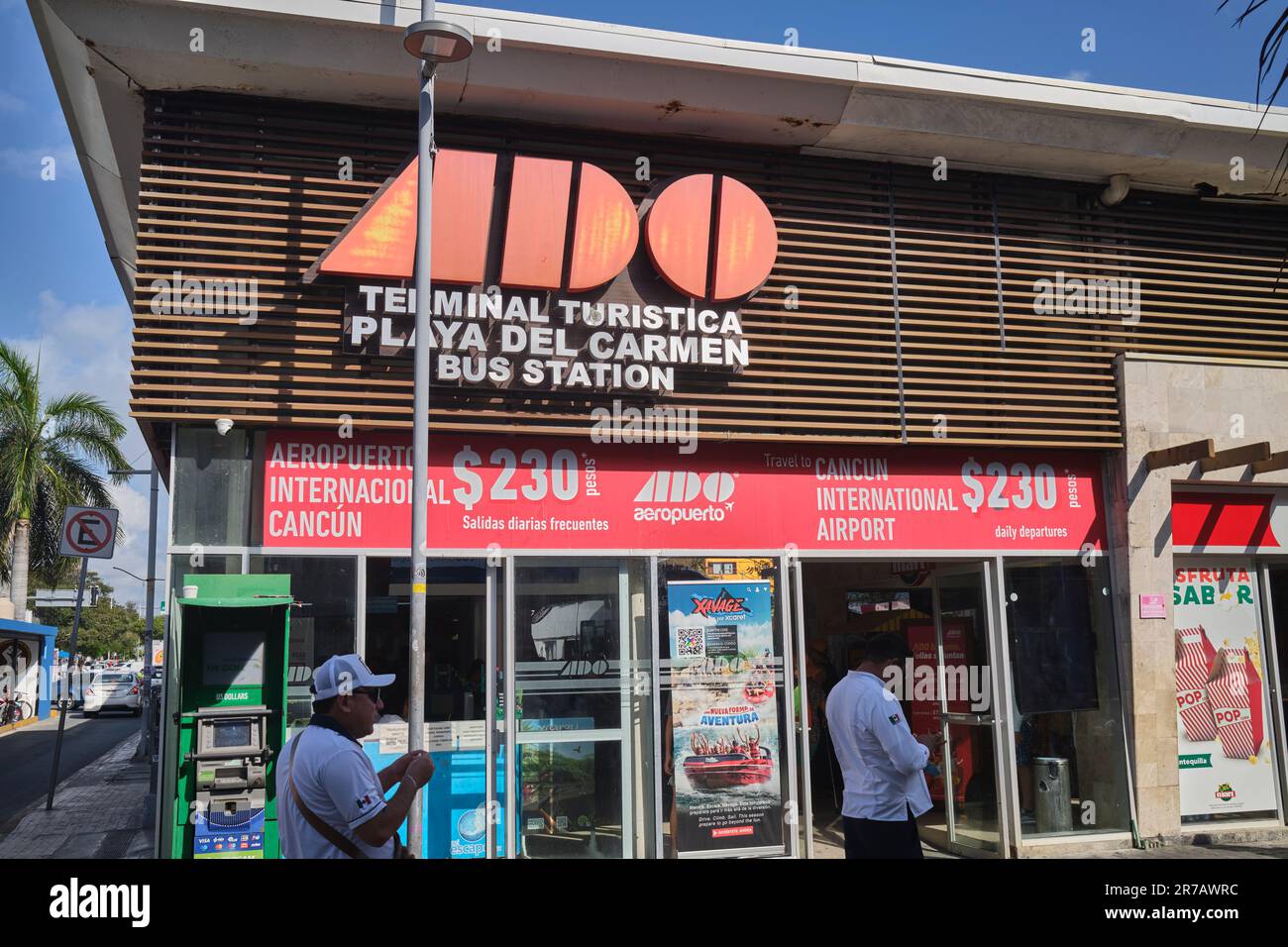 BUSBAHNHOF ADO in Playa Del Carmen Yucatan Mexixo Stockfoto