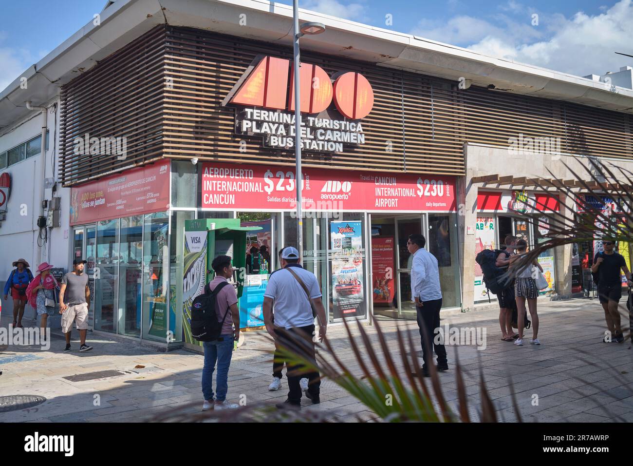 BUSBAHNHOF ADO in Playa Del Carmen Yucatan Mexixo Stockfoto