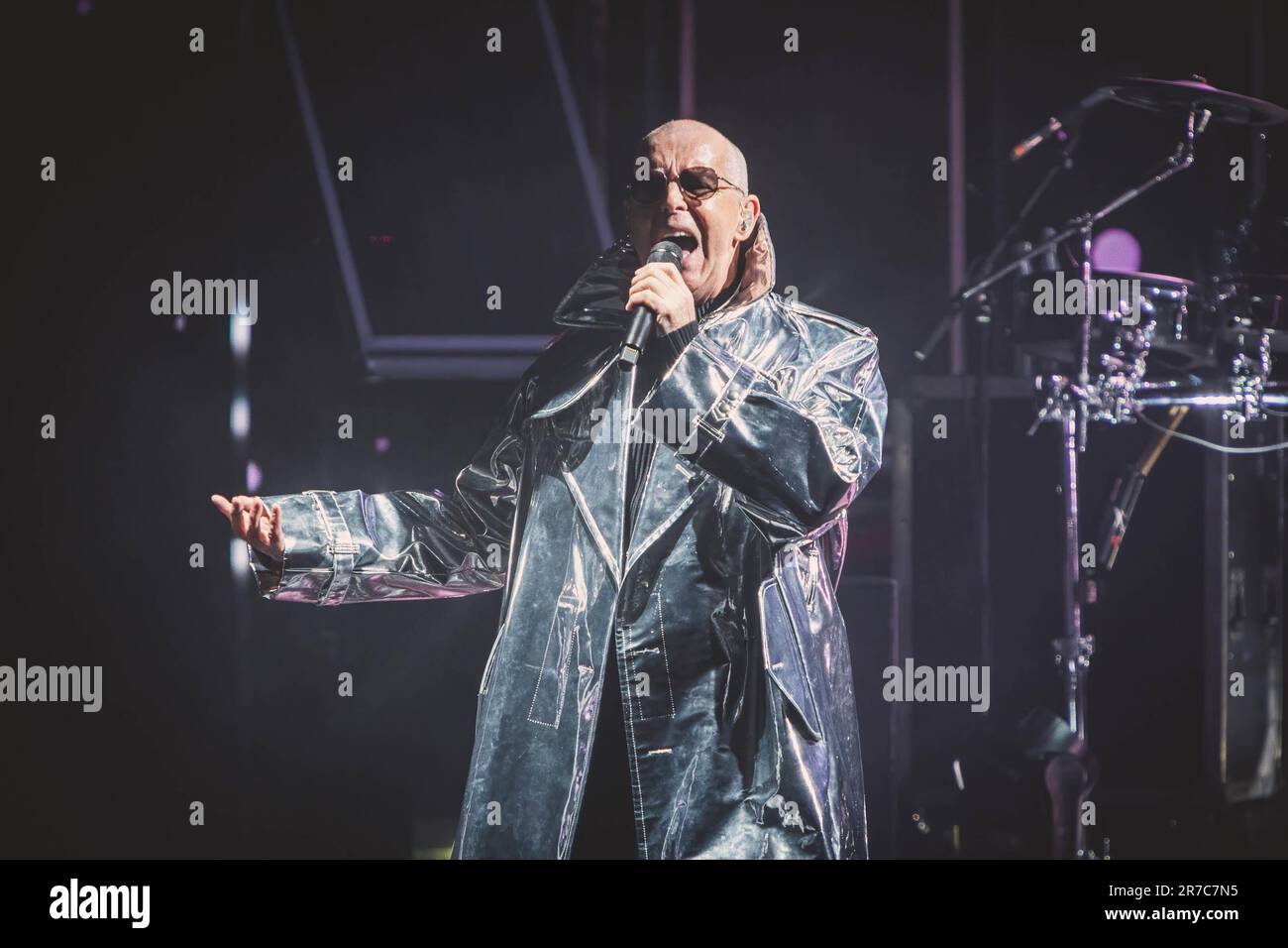 Der englische Sänger, Songwriter, Musikjournalist und Mitbegründer des Synth-Pop-Duos Pet Shop Boys, Neil Tennant tritt auf der Bühne im Auditorium Parco della Musica in Rom auf. Stockfoto