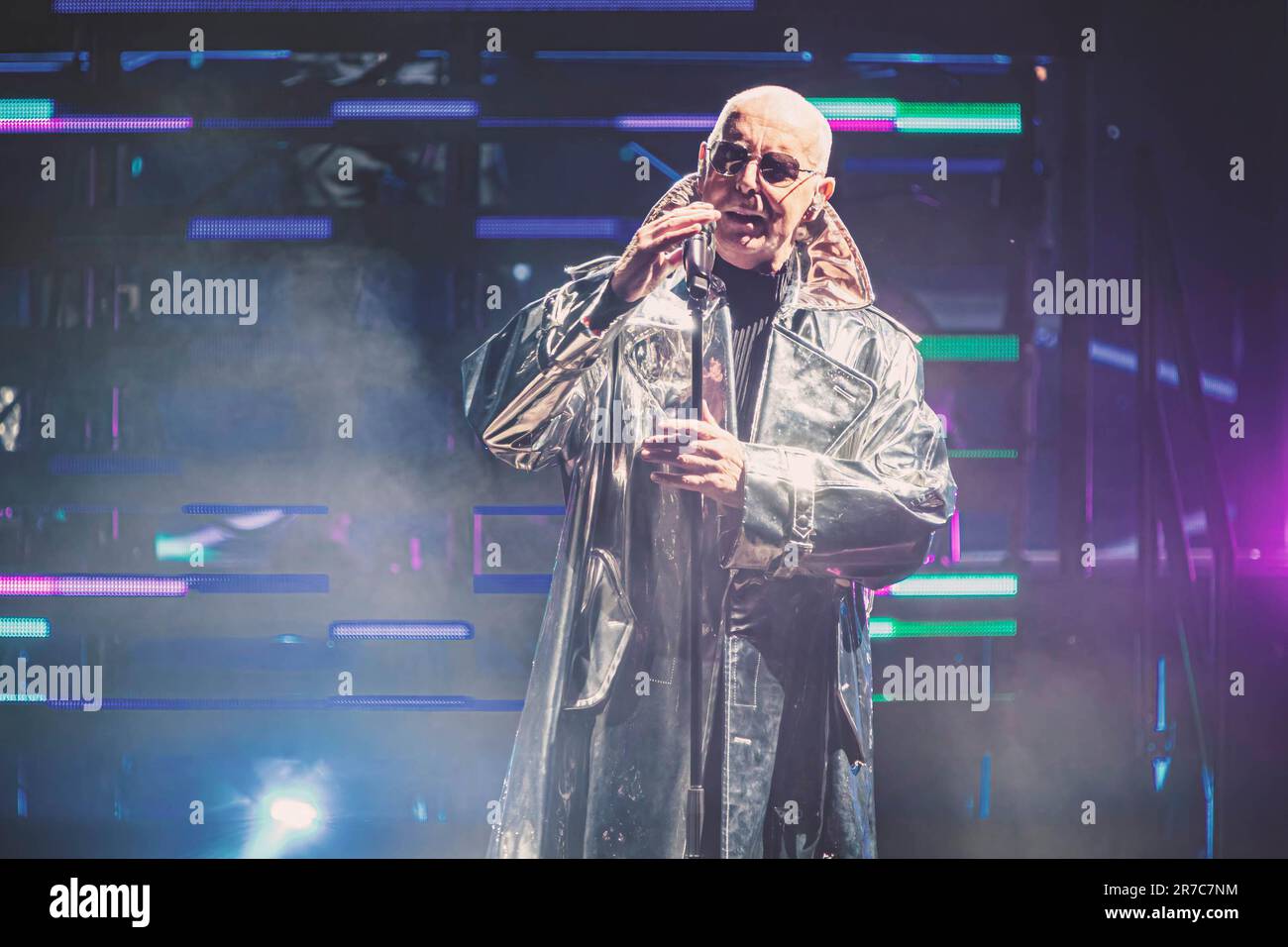 Der englische Sänger, Songwriter, Musikjournalist und Mitbegründer des Synth-Pop-Duos Pet Shop Boys, Neil Tennant tritt auf der Bühne im Auditorium Parco della Musica in Rom auf. Stockfoto