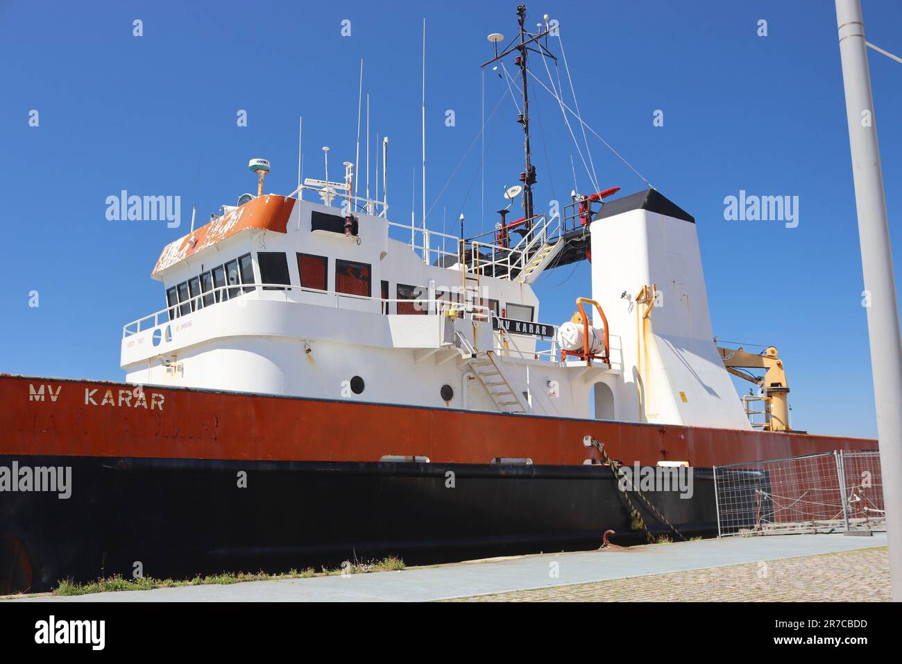 MV Karar beschlagnahmte 2020 in Vigo, nachdem er auf See abgefangen wurde, und stellte fest, dass er ein 3.824 Kilo Kokain an Bord im Wert von €126 Millionen Dollar hatte. Stockfoto