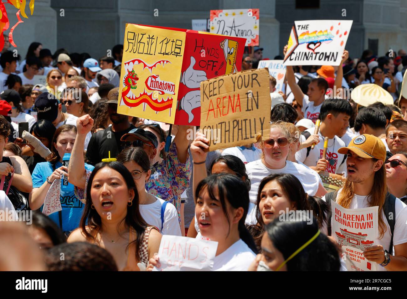 10. Juni 2023, Philadelphia. Keine Arena in Chinatown protestmarsch. Im Rathaus versammeln sich die Leute gegen das Sixers-Stadion (siehe Add'l Info). Stockfoto