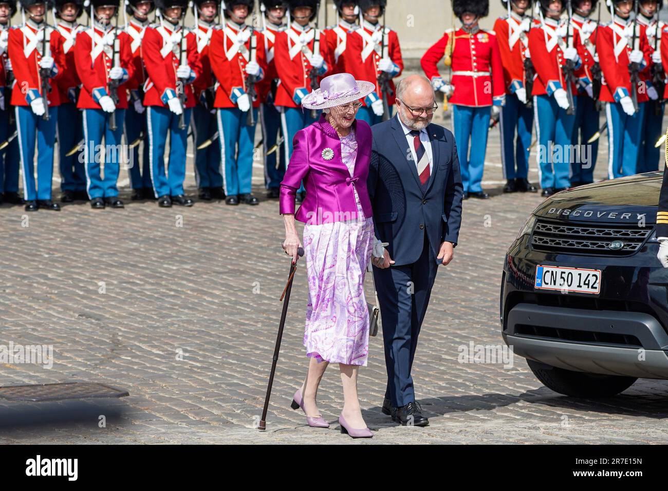 Kopenhagen, Dänemark 20230615. Königin Margrethe von Dänemark auf dem Weg, um das norwegische königliche Paar am Pier im Zusammenhang mit dem offiziellen Besuch in Dänemark am 15. Und 16. Juni zu empfangen. Foto: Lise Aaserud/NTB Stockfoto