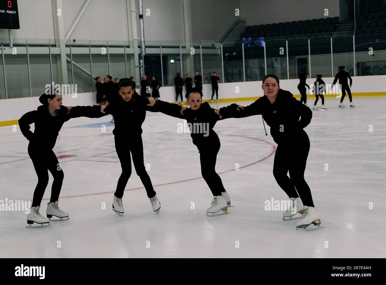 14. Juni 2023. Das Lee Valley Ice Skating Centre wird von Robin Cousins auf einer Veranstaltung eröffnet, an der lokale Teams und Schulen teilnehmen. Stockfoto
