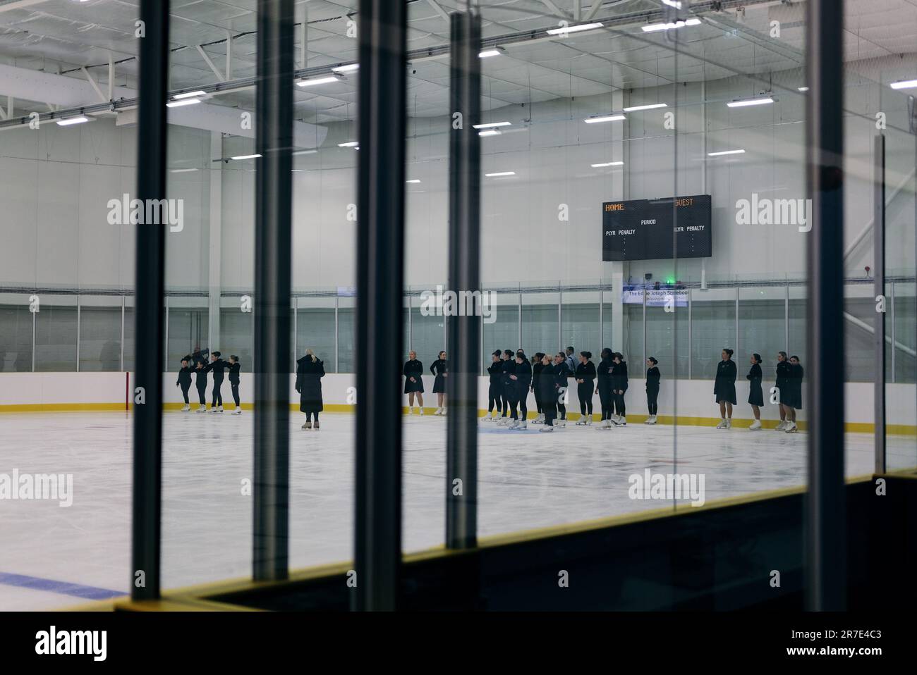 14. Juni 2023. Das Lee Valley Ice Skating Centre wird von Robin Cousins auf einer Veranstaltung eröffnet, an der lokale Teams und Schulen teilnehmen. Stockfoto