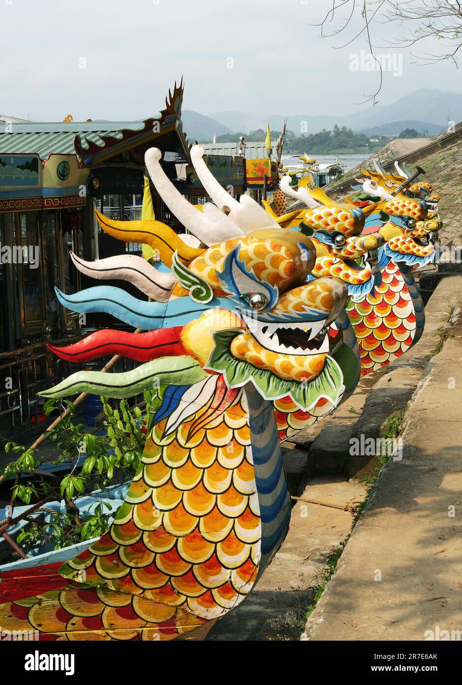 Vietnam, Thua Thien Hue Provinz, Hue Stadt, zum Weltkulturerbe der UNESCO, Boote auf dem Perfume River, Verbotene Stadt oder Purple City in der Stockfoto