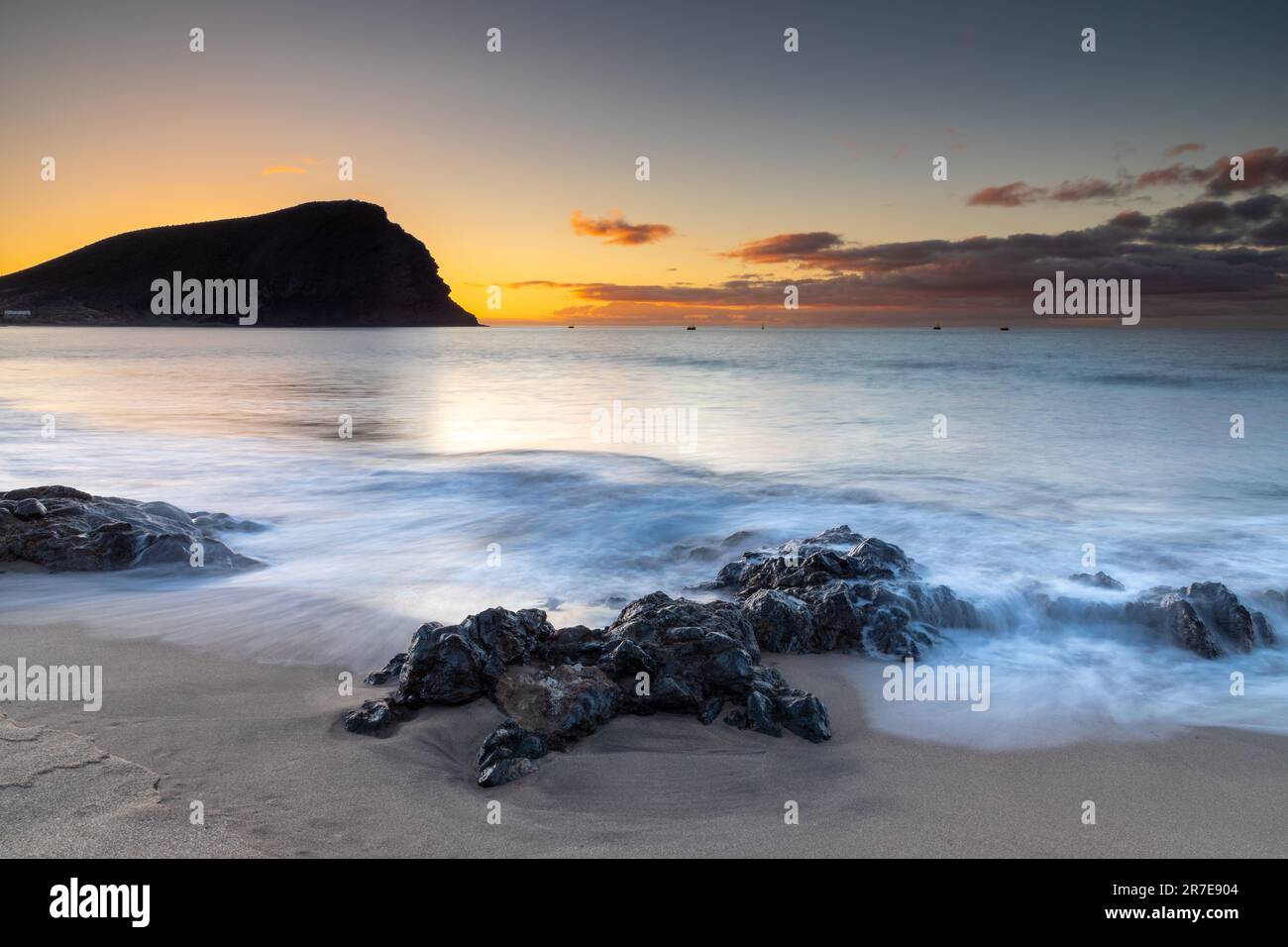 Morgengrauen am Strand Playa de la Tejita, Teneriffa, Spanien Stockfoto