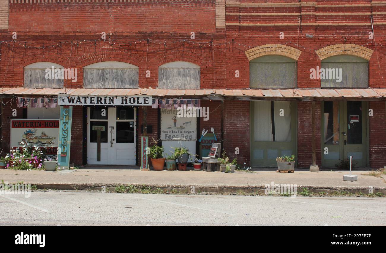 Granger TX: 7. Juni 2023 - historische Gebäude in der Innenstadt von Granger Texas Stockfoto